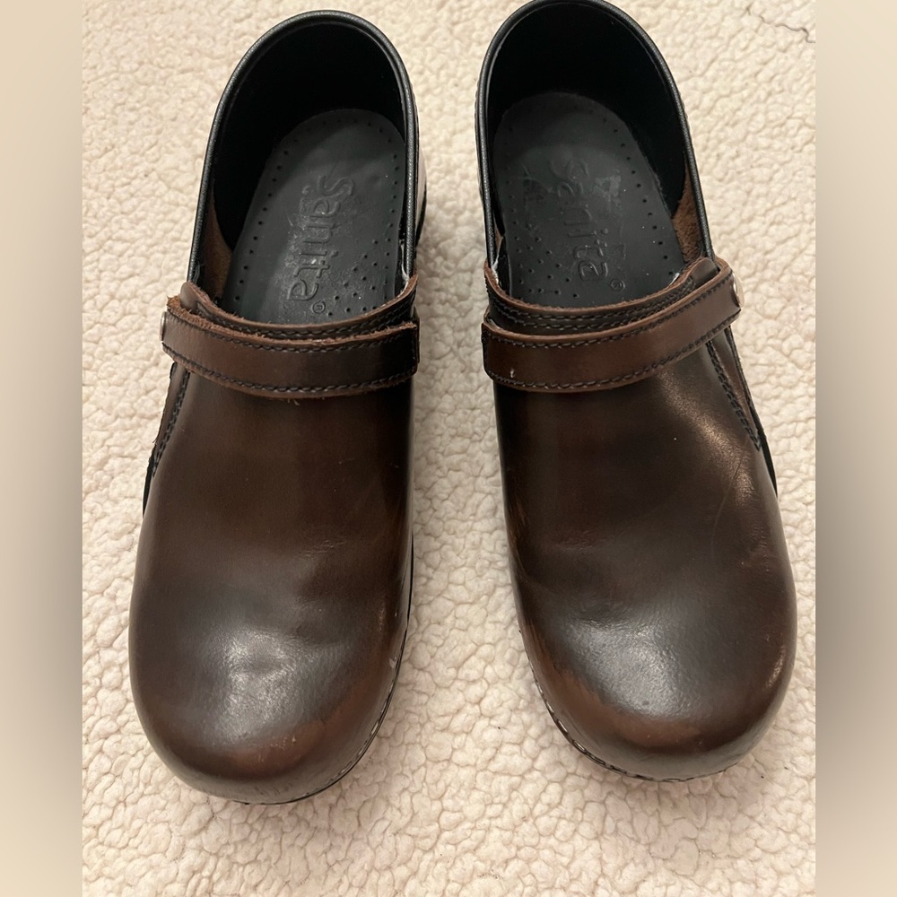 Sanita Cori brown leather clog w strap - Picture 14 of 16
